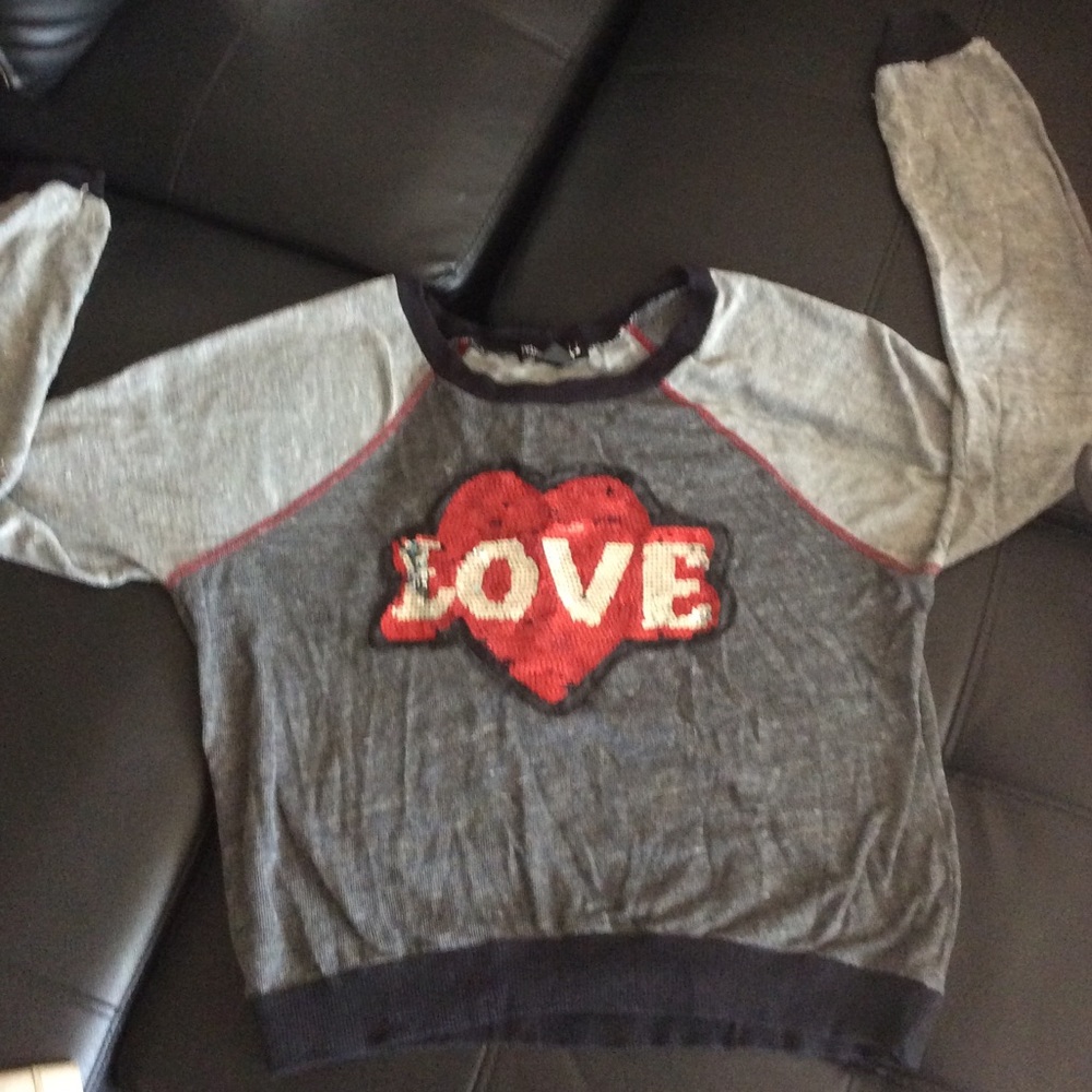 Juniors “LOVE” long sleeve shirt! XL